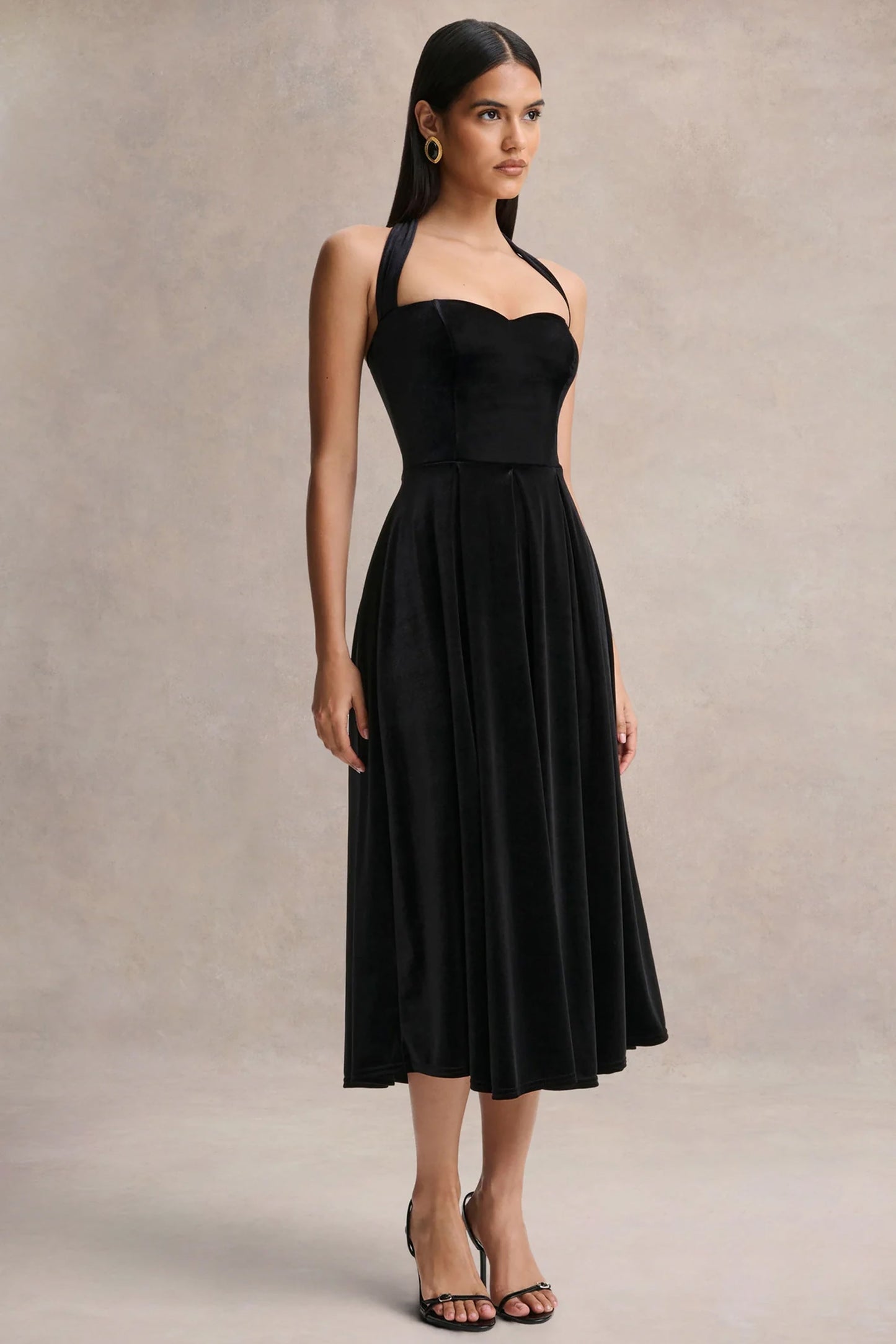Esmeray | Black Velvet Sweetheart-Neck Midi Dress