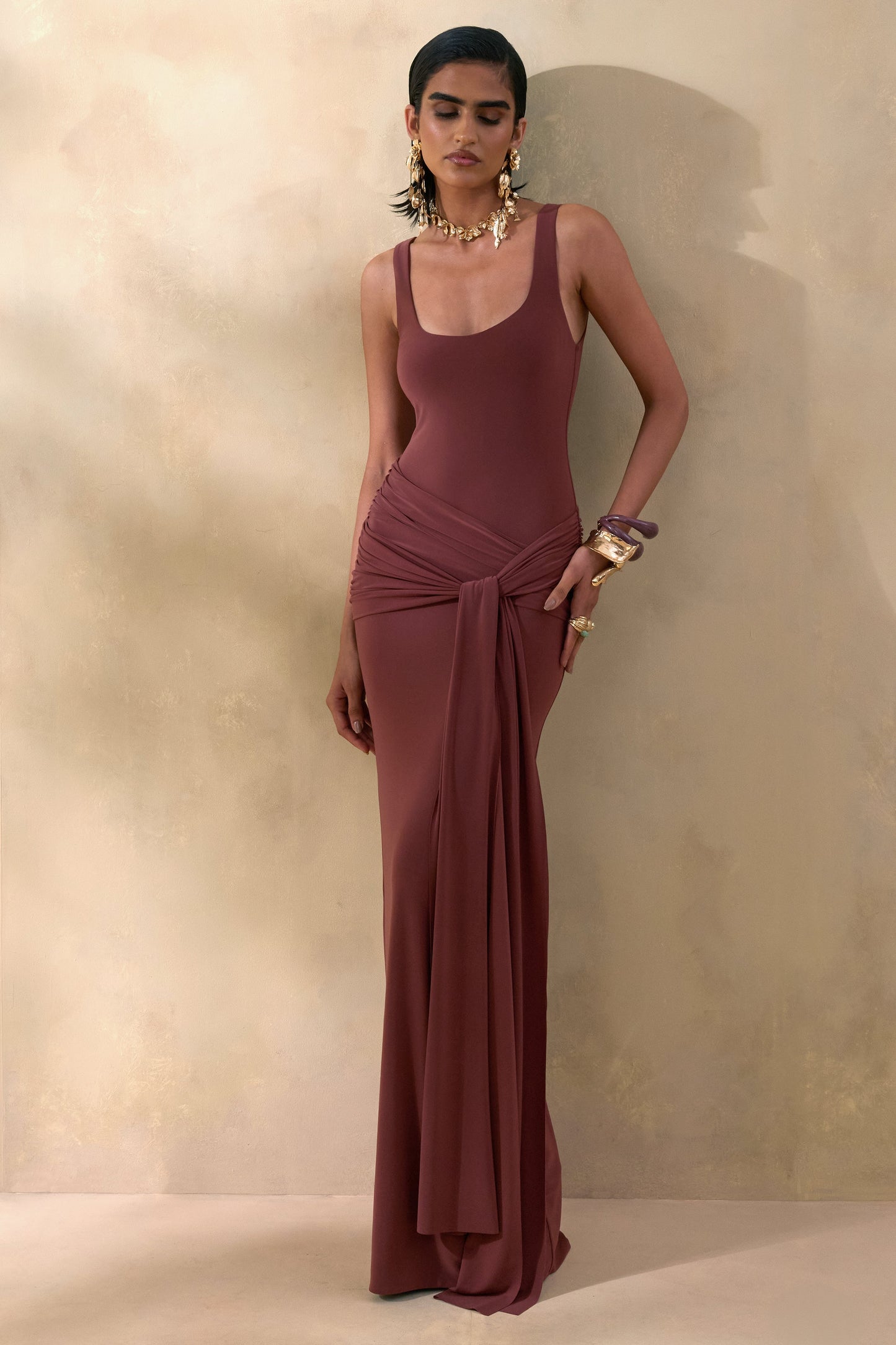 Lienna | Brown Scoop-Neck Maxi Dress With Gathered-Detail And Sash