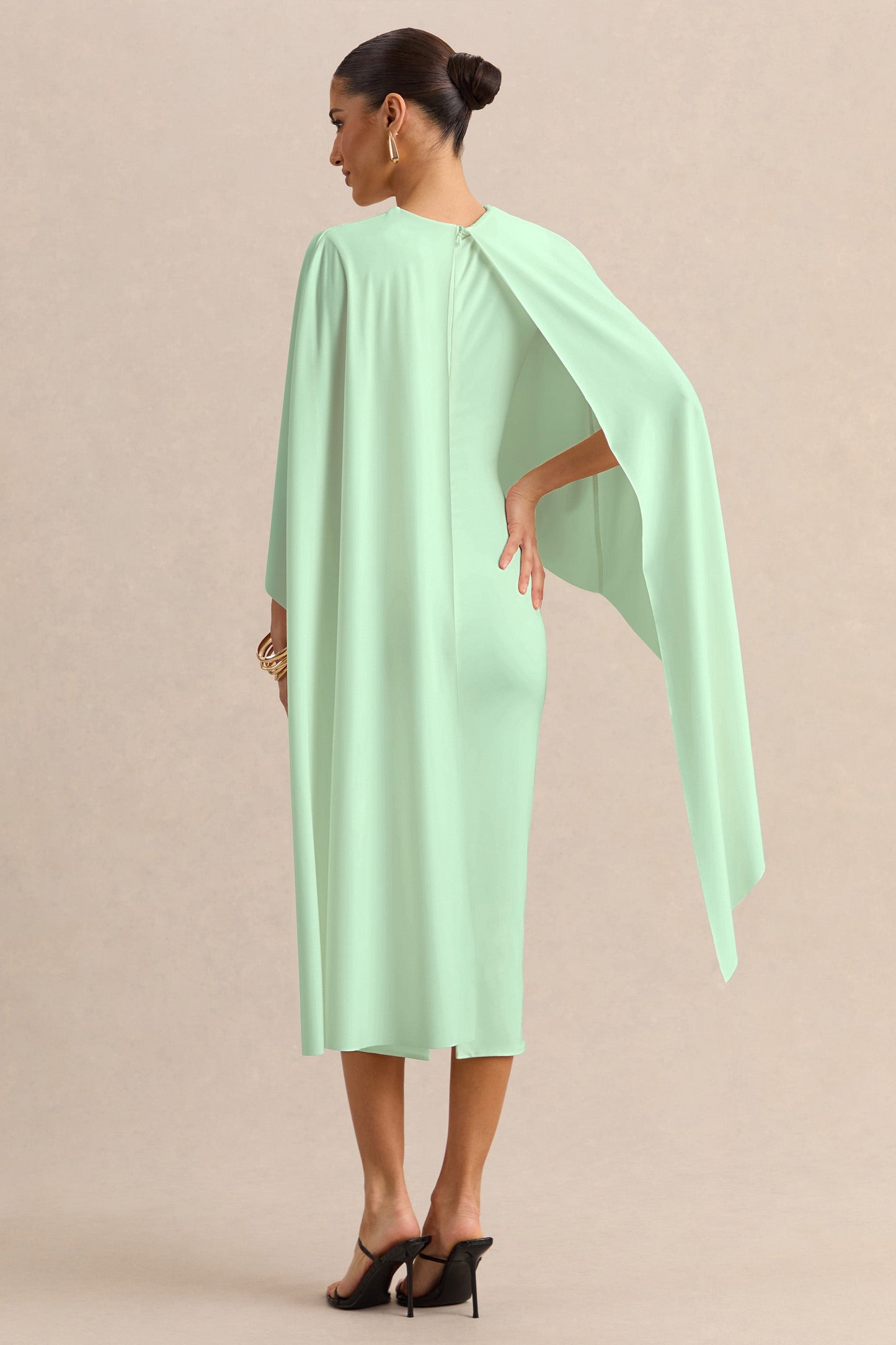 Luxalyn | Green Round-Neck Midi Dress With Cape-Detail